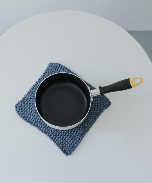 Cinq（シンク）の「CINQ　Solwang ポットホルダー（キッチンツール・レディース・インディゴブルー/グレー系その他/アイボリー・-）」の17枚目の写真