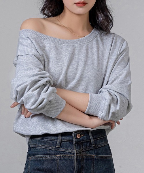 DAY CLOSET（デイ クローゼット）の「【ショート丈/そのまま肩出しワンショル】長袖 2WAY オフショルダー スウェット トレーナー レディース（スウェット・レディース・グレー/アイボリー/ブラック・FREE）」の21枚目の写真