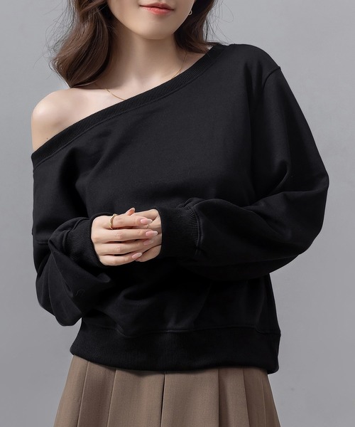 DAY CLOSET（デイ クローゼット）の「【ショート丈/そのまま肩出しワンショル】長袖 2WAY オフショルダー スウェット トレーナー レディース（スウェット・レディース・グレー/アイボリー/ブラック・FREE）」の12枚目の写真