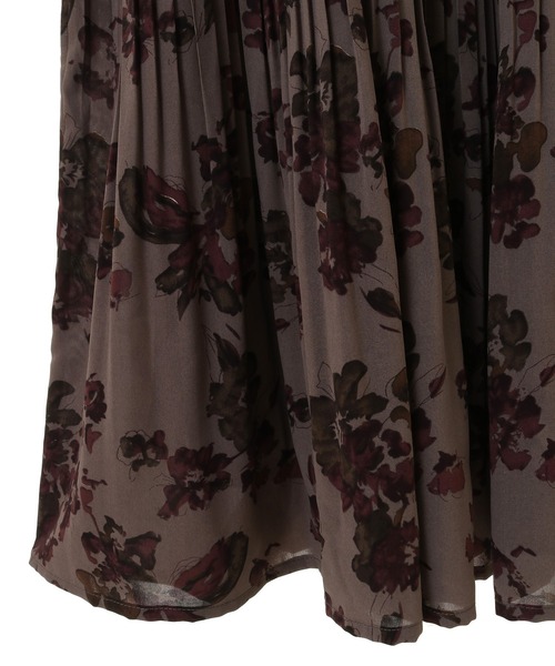 YECCA VECCA（イェッカヴェッカ）の「アートフラワー柄プリーツワンピース（ワンピース・レディース・オフホワイト/グレイッシュブルー/モカ・FREE）」の21枚目の写真