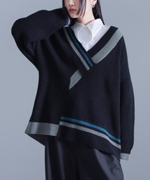 『アシメ衿デザインニット』