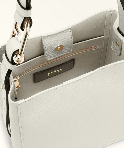 FURLA（フルラ）の「フルラヌヴォラ ミニバケットバッグ（トートバッグ・レディース・ライトオリーブ/ライトブルー/ダークグレー/ライトインディゴブルー/ライトホワイト/コーラル/ブラウン/カーキオリーブ/ライトグレー/ブラック/ライトピンク/チャコールグレー/フューシャピンク/グレイッシュブルー・ONE SIZE）」の18枚目の写真