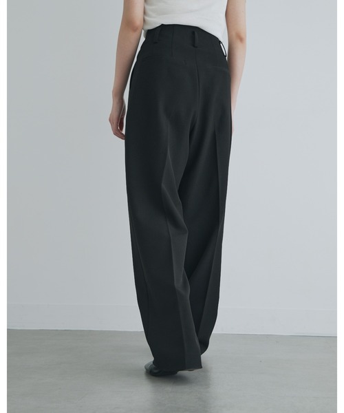 kiehtova（キエトヴァ）の「【kiehtova】FORM PANTS/フォーム パンツ（スラックス・レディース・ブラック/ベージュ・M/L）」の17枚目の写真