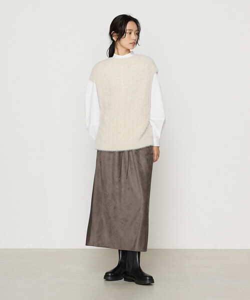 Gabardine K.T（ギャバジンケーティー）の「マイクロナイロン フェザーヤーン2wayニットベスト（ニット/セーター・レディース・ブラック/サックスブルー・9号）」の6枚目の写真