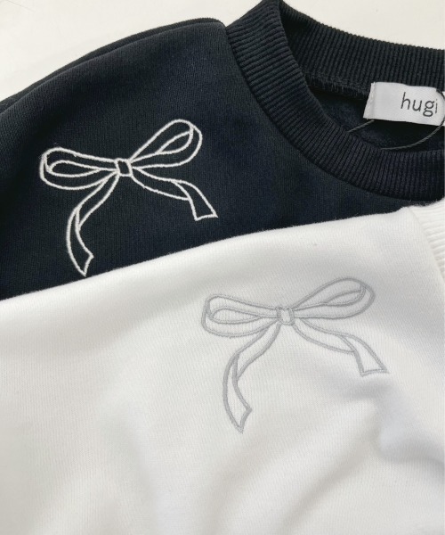 hugi(ハギ)の「ARCH CUT RIBBON SWEAT/アーチカットリボンスウェット(スウェット・レディース・ホワイト/ブラック・FREE)」の3枚目の写真