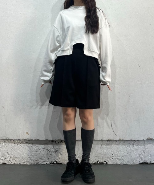 hugi(ハギ)の「ARCH CUT RIBBON SWEAT/アーチカットリボンスウェット(スウェット・レディース・ホワイト/ブラック・FREE)」の6枚目の写真