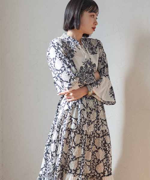 Remind me and forever（リマインドミーアンドフォーエバー）の「【India series】【WEB限定】インドコットン総花柄ワンピース（ワンピース・レディース・ブルー/ブラック/モカ・MEDIUM）」の13枚目の写真