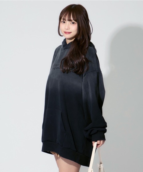 ALLuRing ChaRm(アリュリングチャーム)の「AR Rubber Print Gradation Hoodie / ARロゴ ラバープリントグラデーションフーディー(パーカー・レディース・ブラック・L/M)」の18枚目の写真