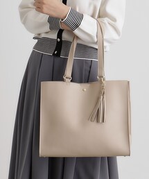 grove | 【人間工学・A4】スクエアタッセルチャームトート(トートバッグ)