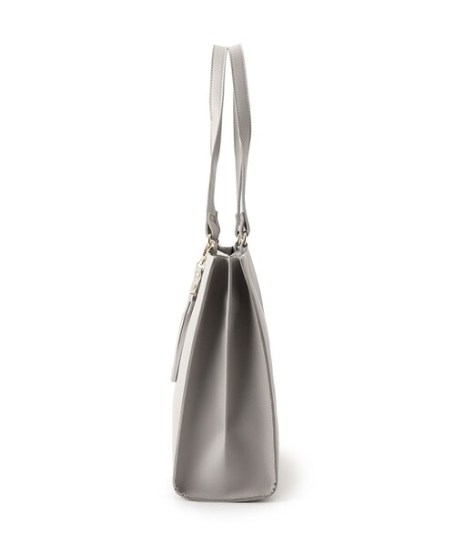 grove(グローブ)の「【人間工学・A4】スクエアタッセルチャームトート(トートバッグ・レディース・ライトグレー/オフホワイト/ブラック/サックスブルー・00)」の6枚目の写真