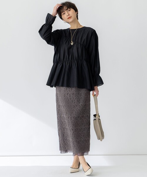 23区 L(ニジュウサンクオオキイサイズ)の「【洗える】シアーコットンシルク シャーリング デザイン ブラウス(シャツ/ブラウス・レディース・ベージュ系/ライトイエロー系/モスグリーン系/ブラック系・44/46/48)」の5枚目の写真