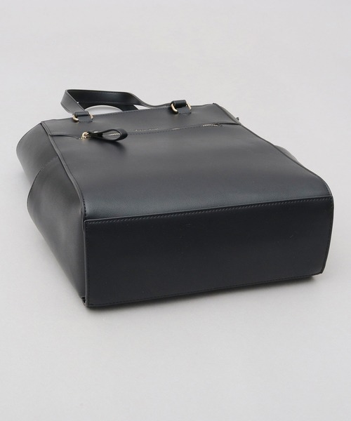 Legato Largo（レガートラルゴ）の「レザー調 ビジネス トートバッグ A4・PC収納対応 ブライトバッグシリーズ（ビジネスバッグ・レディース・ライトグレー/ブラウン/ブラック・FREE）」の7枚目の写真