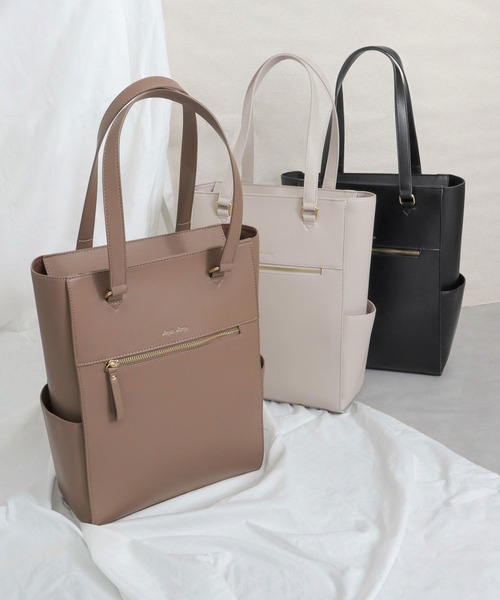 Legato Largo（レガートラルゴ）の「レザー調 ビジネス トートバッグ A4・PC収納対応 ブライトバッグシリーズ（ビジネスバッグ・レディース・ライトグレー/ブラウン/ブラック・FREE）」の15枚目の写真