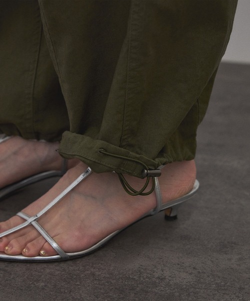 SALON adam et rope'（サロン アダム エ ロペ）の「【ZOZOTOWN限定】[XS-Lサイズ展開]ミリタリータックパンツ（チノパンツ・レディース・ブラック/ブラウン/カーキ・S/M/L/XS）」の19枚目の写真