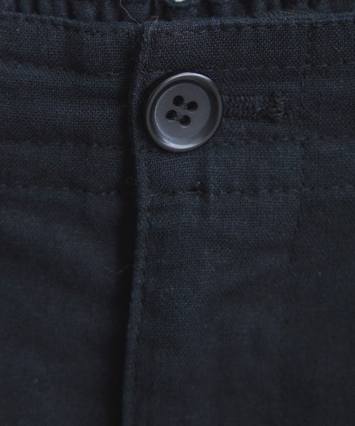 SALON adam et rope'（サロン アダム エ ロペ）の「【ZOZOTOWN限定】[XS-Lサイズ展開]ミリタリータックパンツ（チノパンツ・レディース・ブラック/ブラウン/カーキ・S/M/L/XS）」の22枚目の写真