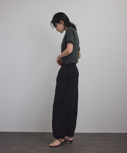 美品 サロンアダムエロぺ ミリタリータックパンツ ワイド テーパード 黒 美品 サロンアダムエロぺ ミリタリータックパンツ ワイド