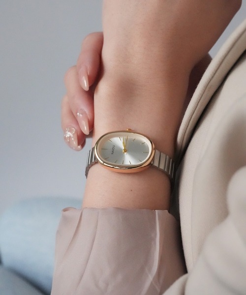 ammy.（エイミードット）の「【 ammy. / エイミードット 】 オーバル フレーム 腕時計（アナログ腕時計・レディース・ブラック×シルバー/ホワイト系/ゴールド系/ブラック系/シルバー系/ブラック×ゴールド・FREE）」の2枚目の写真