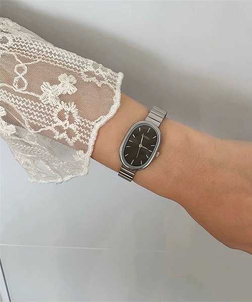 ammy.（エイミードット）の「【 ammy. / エイミードット 】 オーバル フレーム 腕時計（アナログ腕時計・レディース・ブラック×シルバー/ホワイト系/ゴールド系/ブラック系/シルバー系/ブラック×ゴールド・FREE）」の7枚目の写真