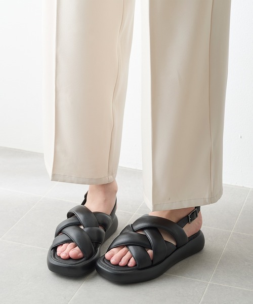 coca(ANDEX shoes product)(コカ)の「かかとベルト ボリューム パテッド クロスサンダル(サンダル・レディース・ブラック・SMALL/MEDIUM/LARGE)」の7枚目の写真