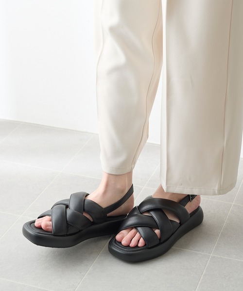 coca(ANDEX shoes product)(コカ)の「かかとベルト ボリューム パテッド クロスサンダル(サンダル・レディース・ブラック・SMALL/MEDIUM/LARGE)」の8枚目の写真