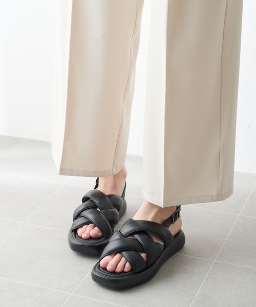 coca(ANDEX shoes product)(コカ)の「かかとベルト ボリューム パテッド クロスサンダル(サンダル・レディース・ブラック・SMALL/MEDIUM/LARGE)」の5枚目の写真