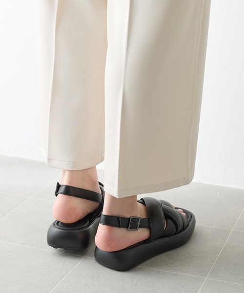 coca(ANDEX shoes product)(コカ)の「かかとベルト ボリューム パテッド クロスサンダル(サンダル・レディース・ブラック・SMALL/MEDIUM/LARGE)」の15枚目の写真