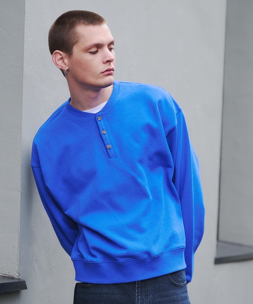 Regen Glanz(レーゲングランツ)の「henry neck sweatshirt/ヘンリーネックスウェット(スウェット・メンズ・ブラック/グレー/ブラック系その他/ライトホワイト/ネイビー/ブルー/ライトパープル/レッド・LARGE/MEDIUM/SMALL)」の6枚目の写真