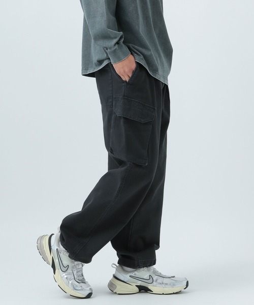 BAYFLOW（ベイフロー）の「6ポケットワイドカーゴパンツ（カーゴパンツ・メンズ・ブラック/オフホワイト・LARGE/MEDIUM）」の5枚目の写真