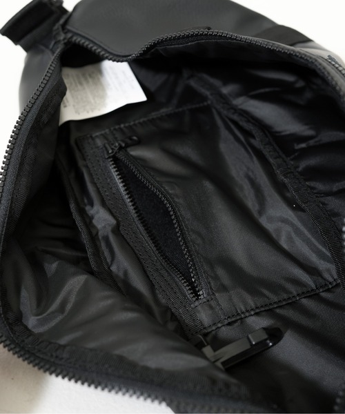 NEW ERA(ニューエラ)の「【NEW ERA/ニューエラ】WAIST BAG 1680D 3(ボディバッグ/ウエストポーチ・メンズ・ブラック/ブラック×ホワイト/ブラック系その他/サンドベージュ・FREE)」の10枚目の写真