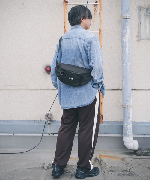 NEW ERA(ニューエラ)の「【NEW ERA/ニューエラ】WAIST BAG 1680D 3(ボディバッグ/ウエストポーチ・メンズ・ブラック/ブラック×ホワイト/ブラック系その他/サンドベージュ・FREE)」の15枚目の写真