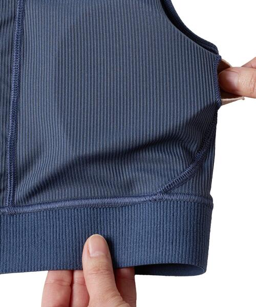 UNDER ARMOUR(アンダーアーマー)の「UAリブ ブラ ミディアムサポート(トレーニング/レディース)(スポーツブラ・レディース・チャコールグレー・S/M/XL/L)」の6枚目の写真