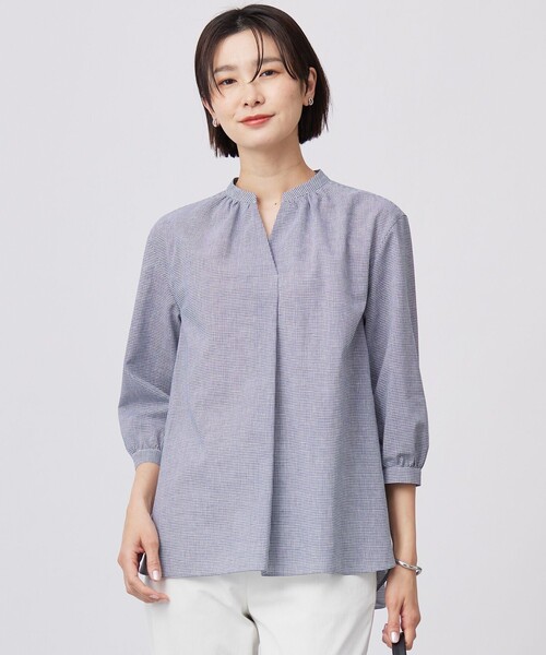J.PRESS Ladies(J.プレス レディス)の「【洗える】リネンminiチェック バンドカラー プルオーバー ブラウス(シャツ/ブラウス・レディース・ライトグリーン系3/ネイビー系3/ピンク系3・XS)」の2枚目の写真