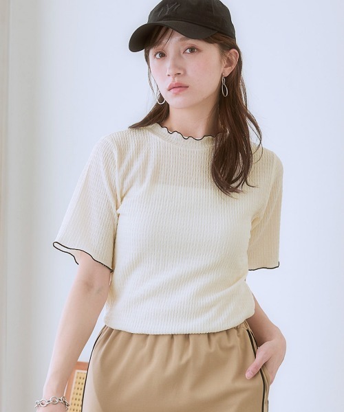 SMILE LAND（スマイルランド）の「＜大きいサイズ＞ 配色カットソージャガード半袖プルオーバー（Tシャツ/カットソー・レディース・ブラック系/ホワイト系・L/LL/3L/4L/5L）」の2枚目の写真