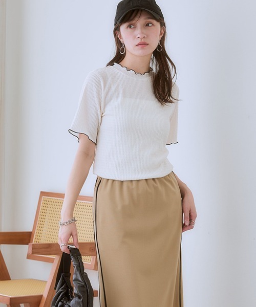 SMILE LAND（スマイルランド）の「＜大きいサイズ＞ 配色カットソージャガード半袖プルオーバー（Tシャツ/カットソー・レディース・ブラック系/ホワイト系・L/LL/3L/4L/5L）」の4枚目の写真