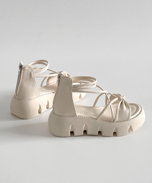 Shoes in Closet（シューズインクローゼット）の「軽量厚底 やわらか コードストラップ バックファスナー リボン サンダル 993（サンダル・レディース・ブラック/アイボリー・S/M/L/LL/3L）」の13枚目の写真