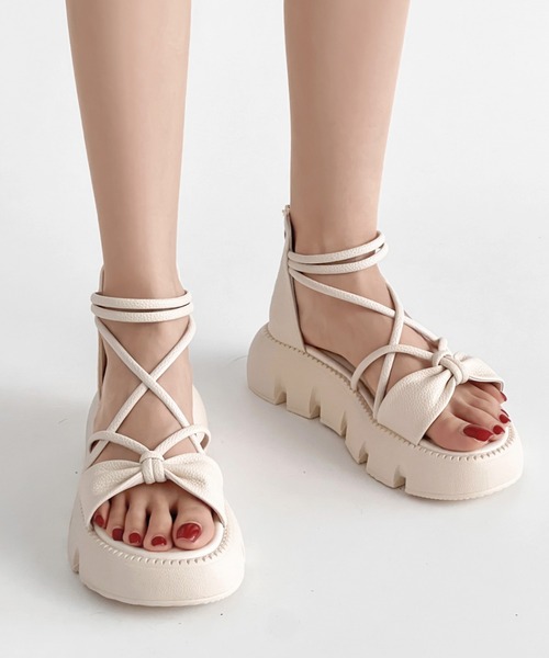 Shoes in Closet（シューズインクローゼット）の「軽量厚底 やわらか コードストラップ バックファスナー リボン サンダル 993（サンダル・レディース・ブラック/アイボリー・S/M/L/LL/3L）」の10枚目の写真