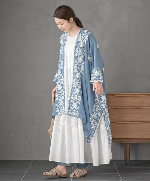 rps（アールピーエス）の「刺繍ストールポンチョ（マフラー・レディース・ブルー/オフホワイト/チャコールグレー・フリー）」の20枚目の写真