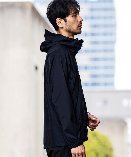 phenix outdoor(フェニックスアウトドア)の「phenix OUTDOOR(フェニックスアウトドア) メンズ 4WAYストレッチ マウンテンパーカー (耐水性 / 撥水加工)(マウンテンパーカー・メンズ・ダークグリーン/ブラック・L/M/S/XL)」の16枚目の写真