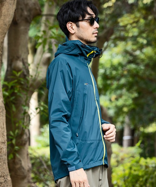 phenix outdoor(フェニックスアウトドア)の「phenix OUTDOOR(フェニックスアウトドア) メンズ 4WAYストレッチ マウンテンパーカー (耐水性 / 撥水加工)(マウンテンパーカー・メンズ・ダークグリーン/ブラック・L/M/S/XL)」の10枚目の写真