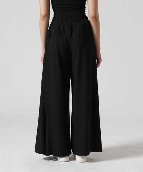 AULA AILA（アウラアイラ）の「AULA AILA/アウラアイラ/別注アシンメトリーカラーパンツ（その他パンツ・レディース・グレー/ブラック・0）」の8枚目の写真