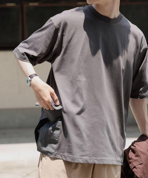 ITEMS URBANRESEARCH（アイテムズ アーバンリサーチ）の「サイドポケットキリカエクルーネックTシャツ（Tシャツ/カットソー・メンズ・ブラック/グレー系その他/カーキ/チャコールグレー/ホワイト・MEDIUM/LARGE/X-LARGE）」の3枚目の写真