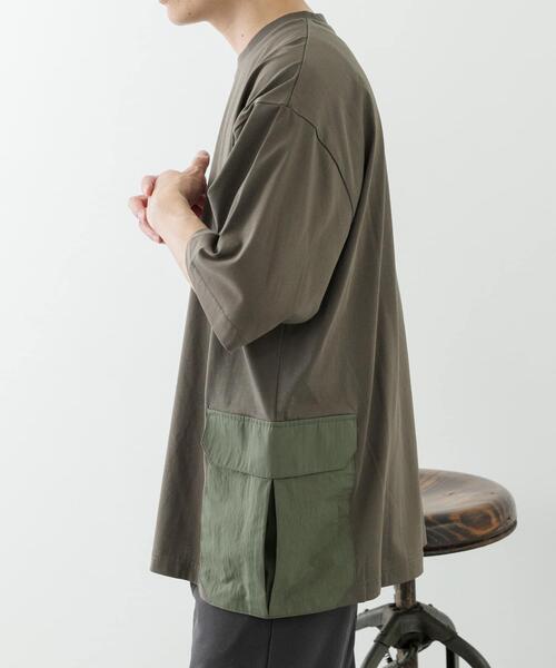 ITEMS URBANRESEARCH（アイテムズ アーバンリサーチ）の「サイドポケットキリカエクルーネックTシャツ（Tシャツ/カットソー・メンズ・ブラック/グレー系その他/カーキ/チャコールグレー/ホワイト・MEDIUM/LARGE/X-LARGE）」の6枚目の写真
