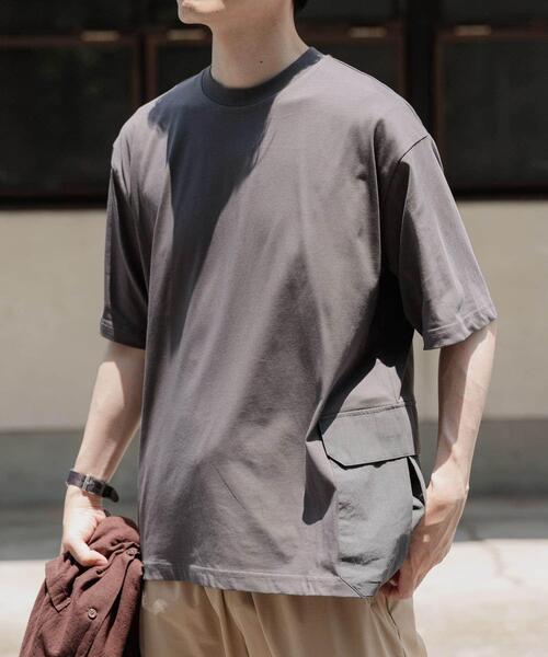 ITEMS URBANRESEARCH(アイテムズ アーバンリサーチ)の「サイドポケットキリカエクルーネックTシャツ(Tシャツ/カットソー・メンズ・ブラック/グレー系その他/カーキ/チャコールグレー/ホワイト・MEDIUM/LARGE/X-LARGE)」の9枚目の写真