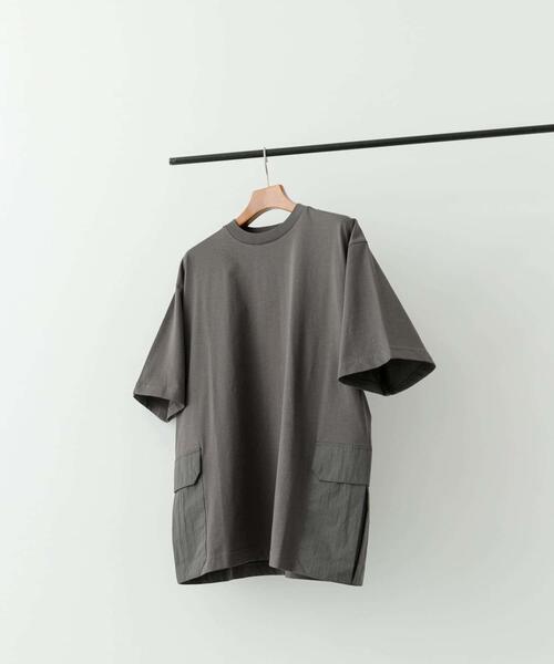 ITEMS URBANRESEARCH(アイテムズ アーバンリサーチ)の「サイドポケットキリカエクルーネックTシャツ(Tシャツ/カットソー・メンズ・ブラック/グレー系その他/カーキ/チャコールグレー/ホワイト・MEDIUM/LARGE/X-LARGE)」の13枚目の写真