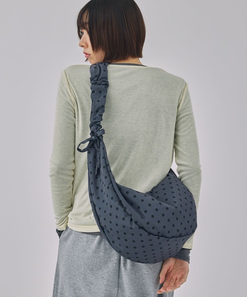 【Unblend】2WAY ドット柄 ハーフムーン ギャザー ハンドルバッグ / ショルダーバッグ