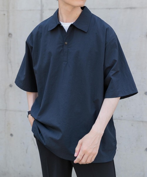 ITEMS URBANRESEARCH(アイテムズ アーバンリサーチ)の「『撥水/イージーケア/接触冷感/UVカット』タスランナイロンスナップボタンポロシャツ(ポロシャツ・メンズ・チャコールグレー/ネイビー/ブラック・LARGE/MEDIUM)」の8枚目の写真