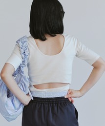 バックオープン」に該当するレディースのTシャツ/カットソー