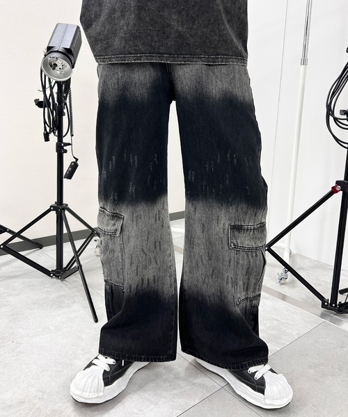 Figments（フィグメンツ）の「ブリーチカーゴブラックバギーデニム（デニムパンツ・レディース・ブラック・LARGE/SMALL/MEDIUM）」の5枚目の写真