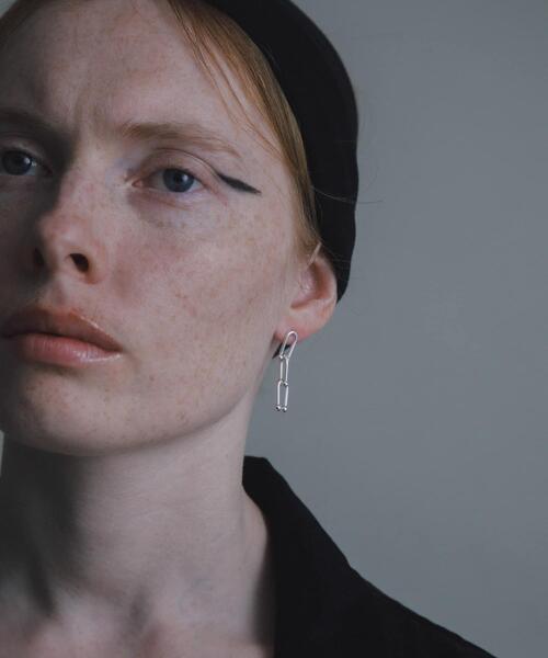 URBAN RESEARCH(アーバンリサーチ)の「decor『デコール』 Keychain Pierce(ピアス(両耳用)・レディース・シルバー・-)」の3枚目の写真