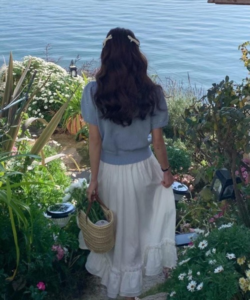 Mejoul（メジュール）の「パステルカラー パフスリーブ パール付き サマーニット（ニット/セーター・レディース・イエロー/ホワイト/ピンク/グリーン/ブラック/ブルー・F）」の15枚目の写真